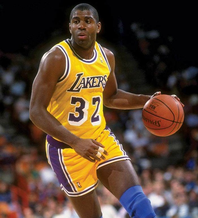 对三巨头健 对三巨头健