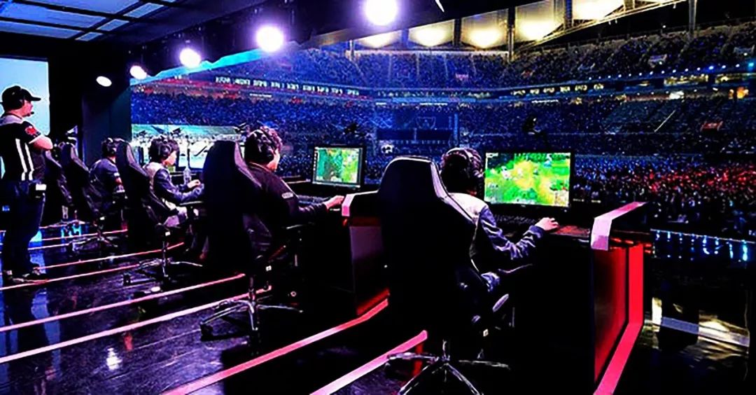 队的比赛中 队的比赛中